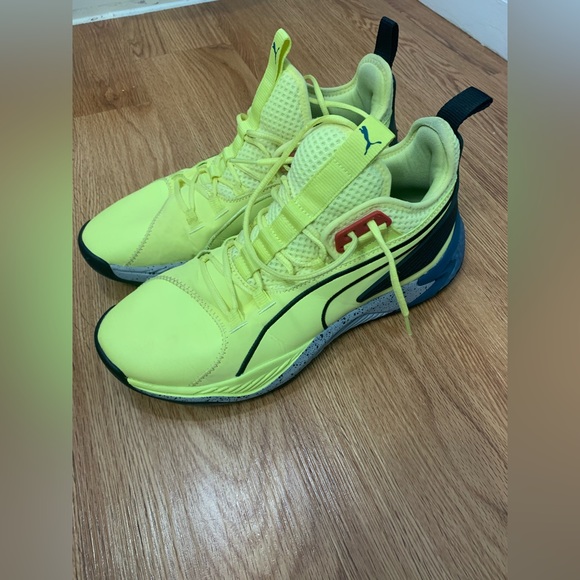 Size 10 Puma Basketball Shoes - Picture 3 of 7
